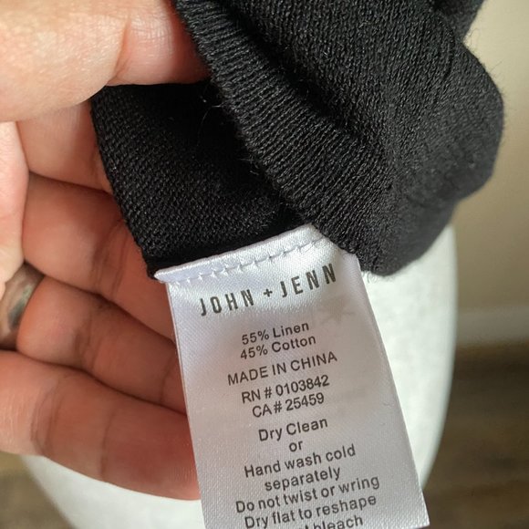 NWT John + Jenn Black Linen Blend Top - Picture 6 of 7